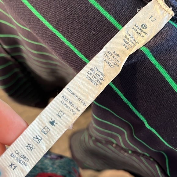 Lululemon Nice Asana Jacket in Shalom Stripe/Inkwell Pockets Zipper Yoga Size 12 - Picture 9 of 11